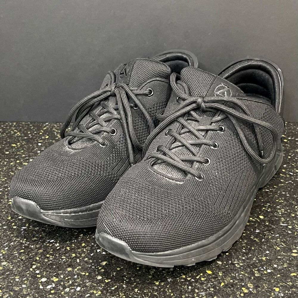 Zeba All Black Men’s Sneakers. Size 12.